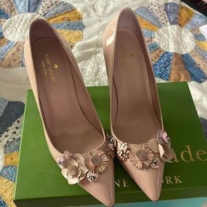 KATE SPADE EVELYN PUMPS  with original box
